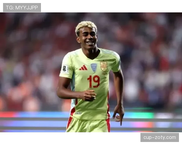 亚马尔与马拉多纳少年时期赛场表现对比：天赋差距体现在哪些关键维度