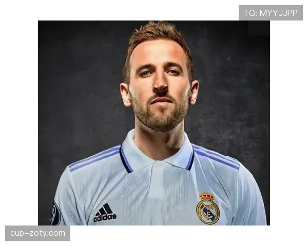 凯恩与本泽马：全能前锋的战术功能差异与技术全面性解析